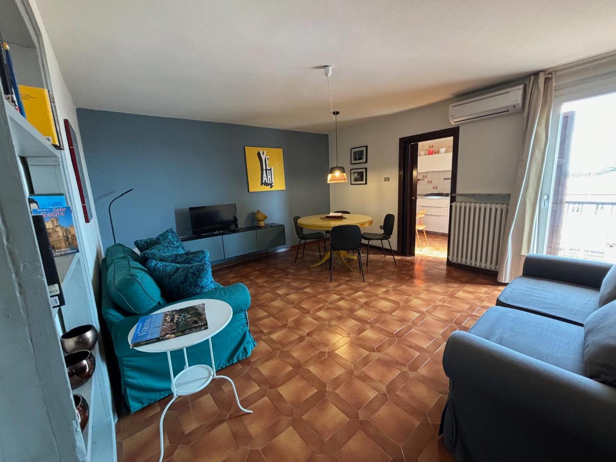 Appartamento Tosca เวโรนา ภายนอก รูปภาพ