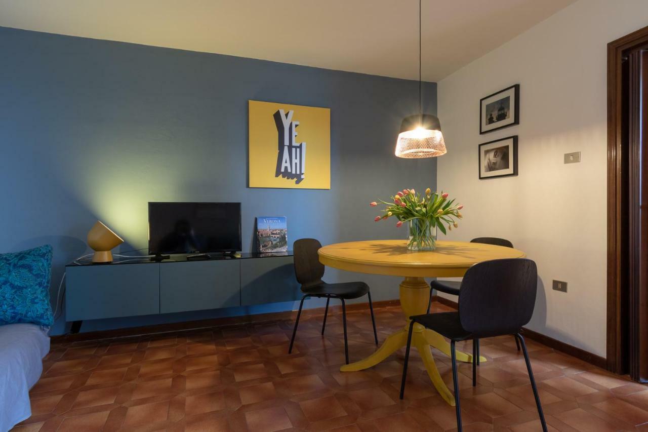 Appartamento Tosca เวโรนา ภายนอก รูปภาพ